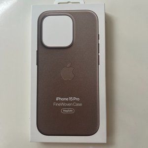 iPhone 15 FineWoven Case with MagSafe - Taupe